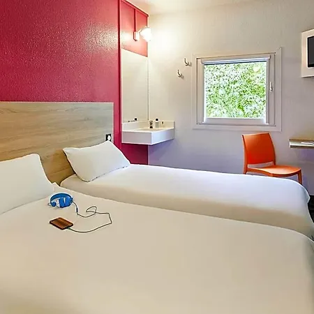 Hotelf1 Etienne Hotel *